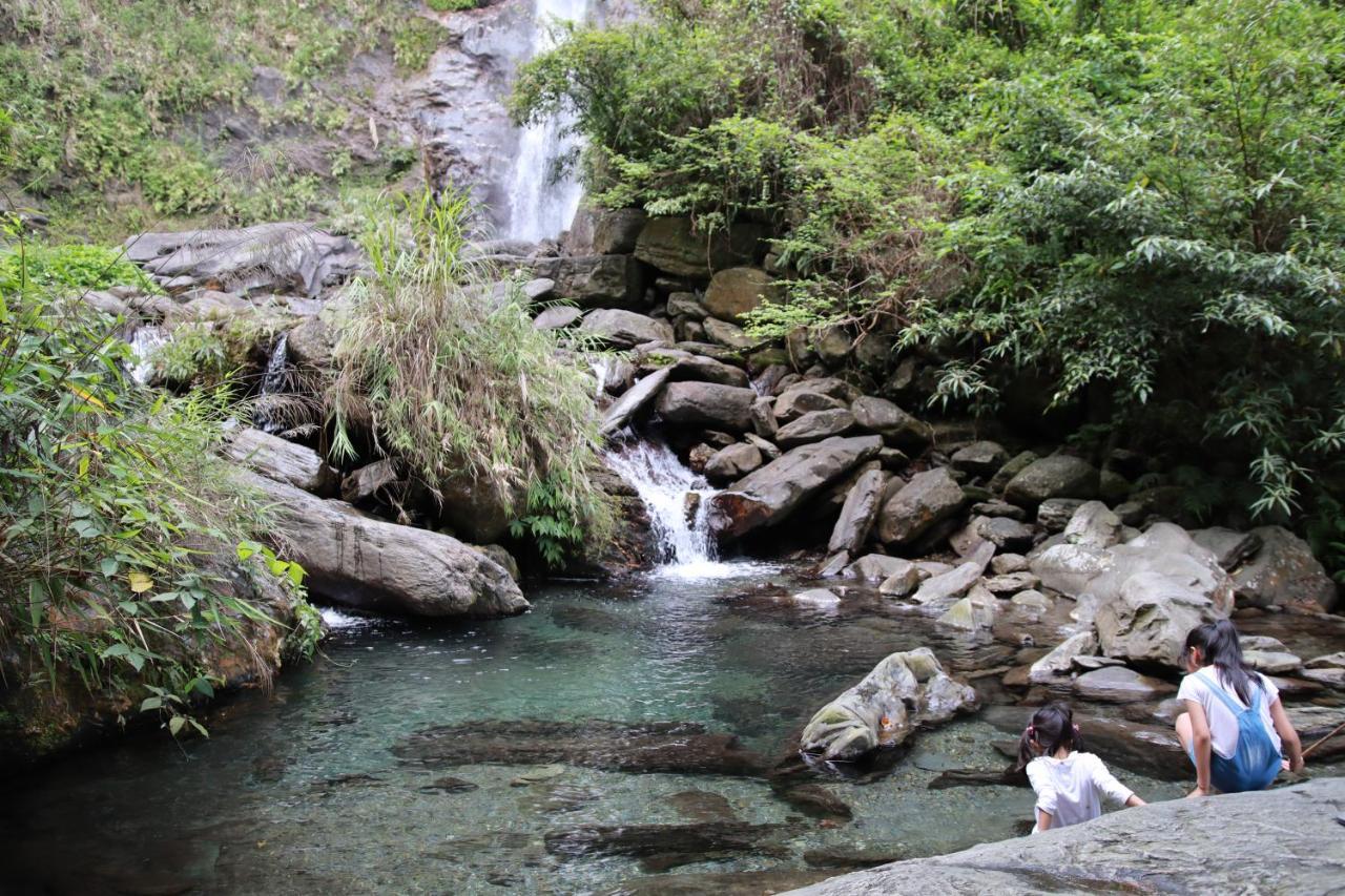 Pu Shi Homestay Yuli Esterno foto